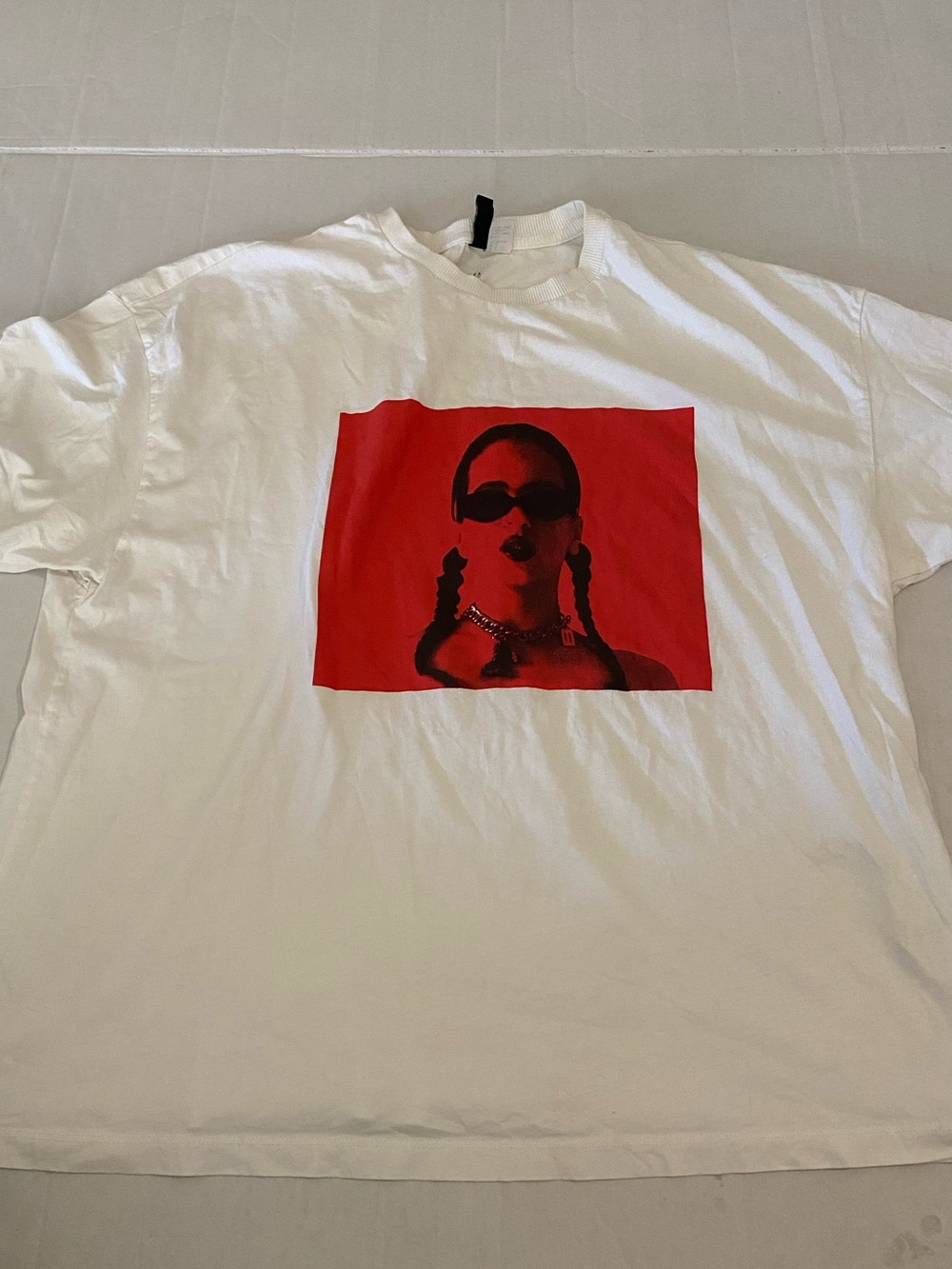Rosalia World Tour 2022 White Graphic Tee with Red Portrait Print Large